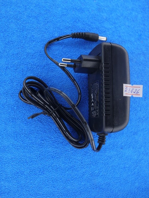 Блок питания импульсный 12V 2,5A шт.2,5*5,5*9мм